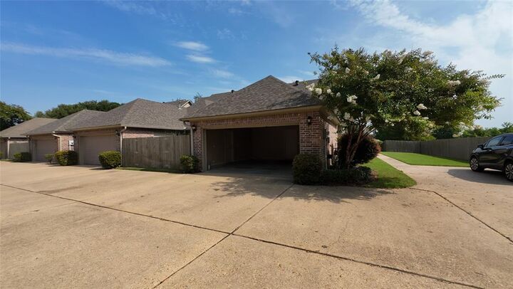 Property Photo: 2050 Stockwell Road 4 LA 71111