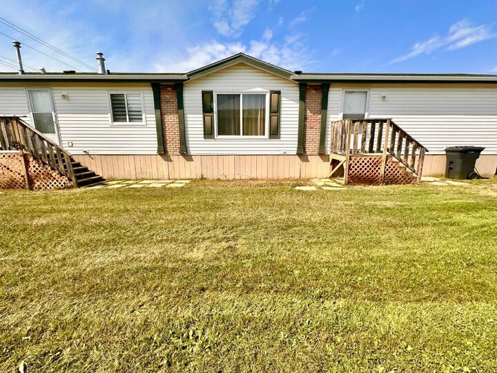 Property Photo:  349 Railway Avenue 318  AB T0J 0Z0 