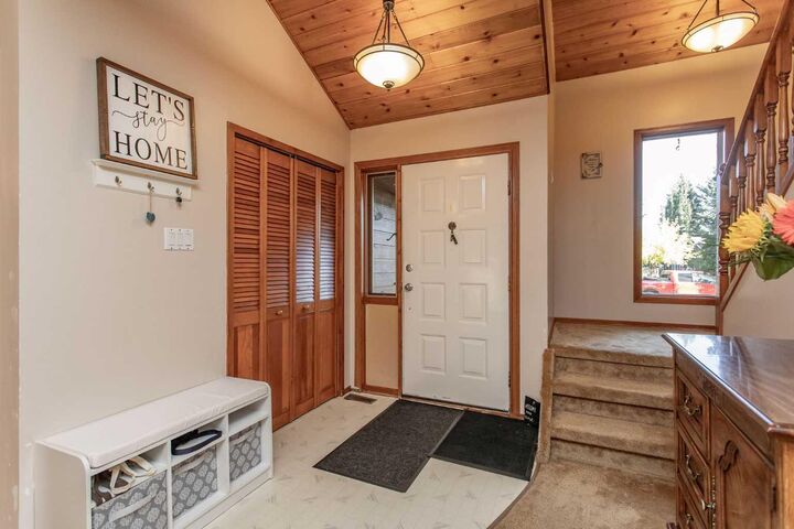 Property Photo: 6107 55 Avenue AB T4J 1L2