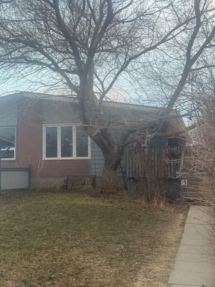 Property Photo: 6035 59 Street AB T4N 5L1
