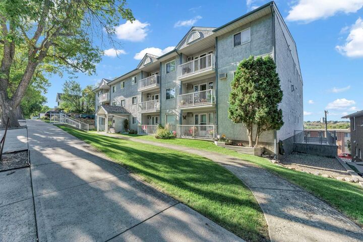 Property Photo:  252 4 Street SE 304  AB T1A 0K1 