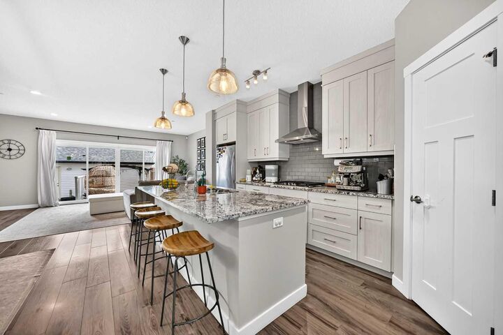Property Photo:  905 Livingston Way NE  AB T3P 1L2 