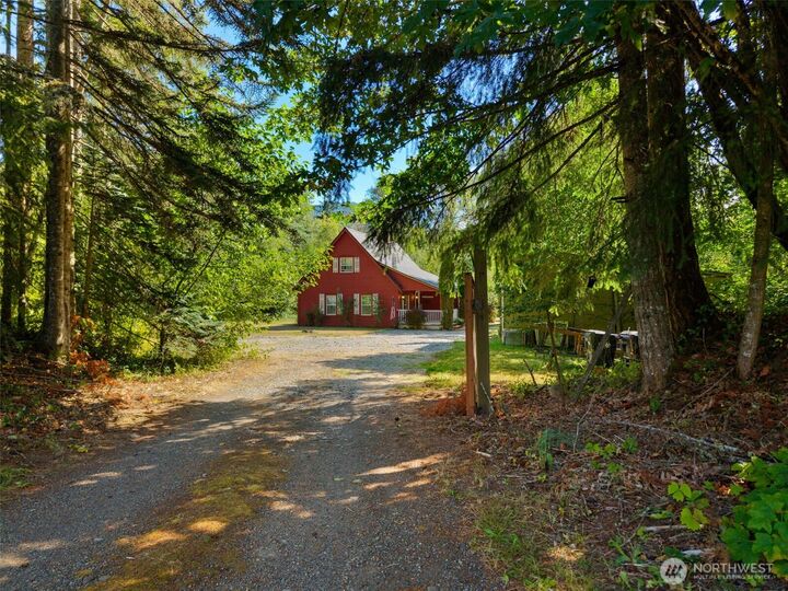 Property Photo:  19220  State Route 706  E  WA 98330 