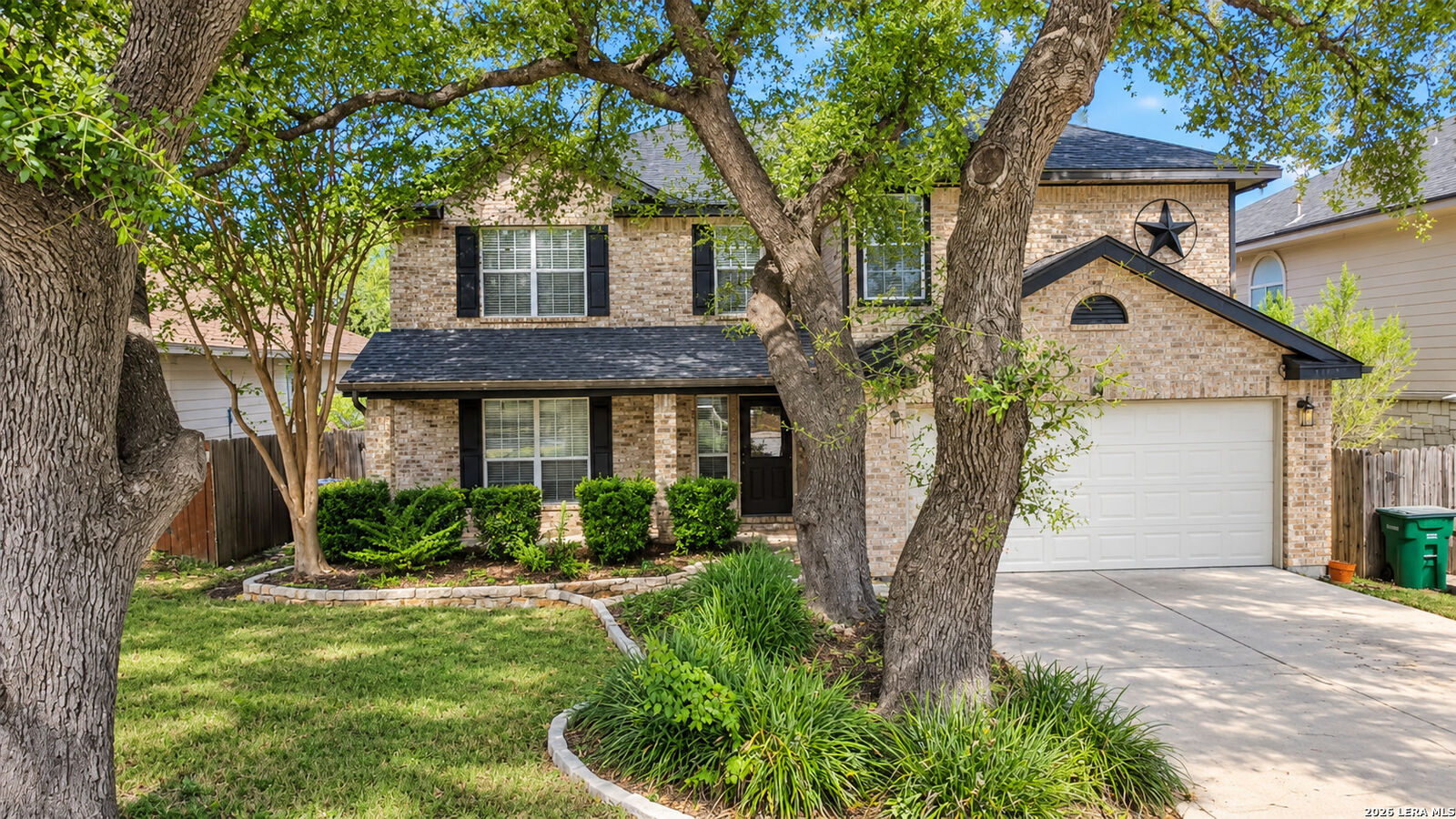 Property Photo: 11327 Mentmore TX 78023