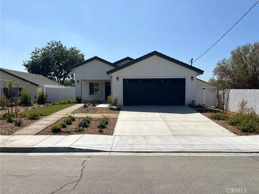 Property Photo:  336 E Mead  CA 92583 