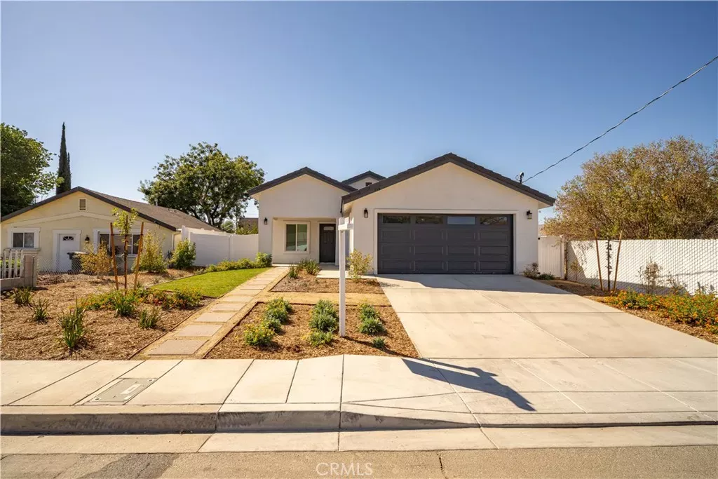 Property Photo: 336 E Mead CA 92583