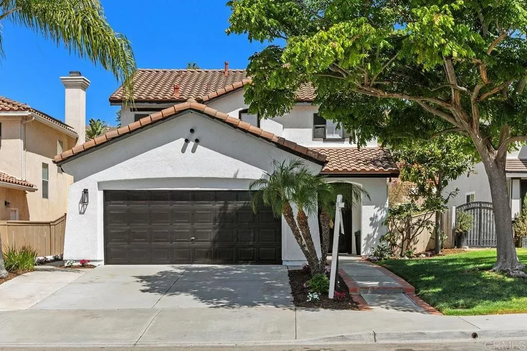Property Photo:  1296 Avenida Fragata  CA 92069 