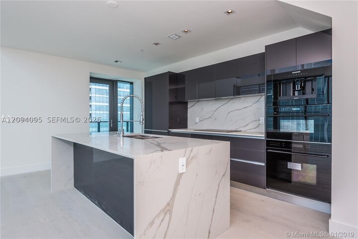 Property Photo: 1451 Brickell Ave 4004 FL 33131
