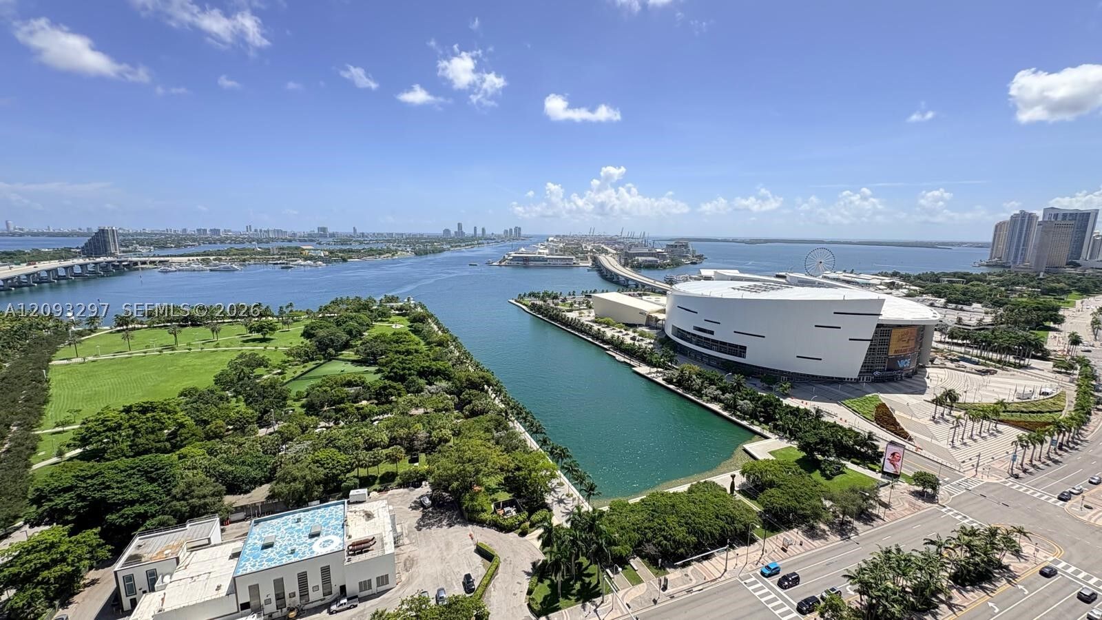 Property Photo:  900 Biscayne Blvd 2702  FL 33132 