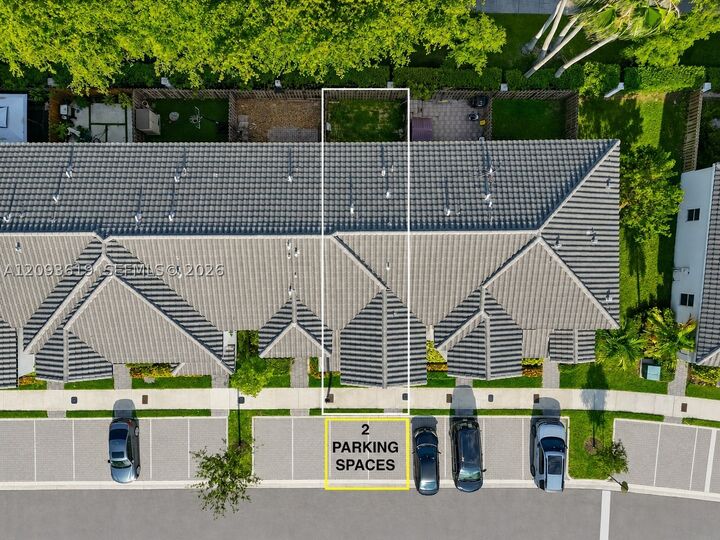 Property Photo: 1705 SE 27th Rd FL 33035