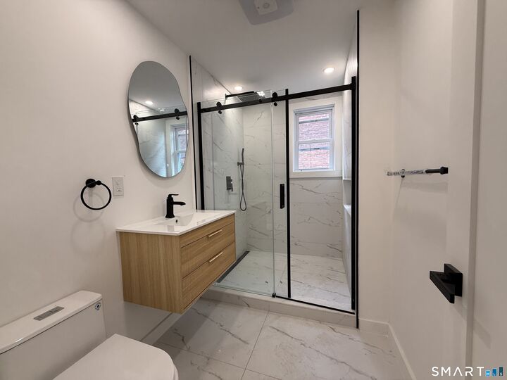 Property Photo: 21-23 Elliott Street 2 CT 06114