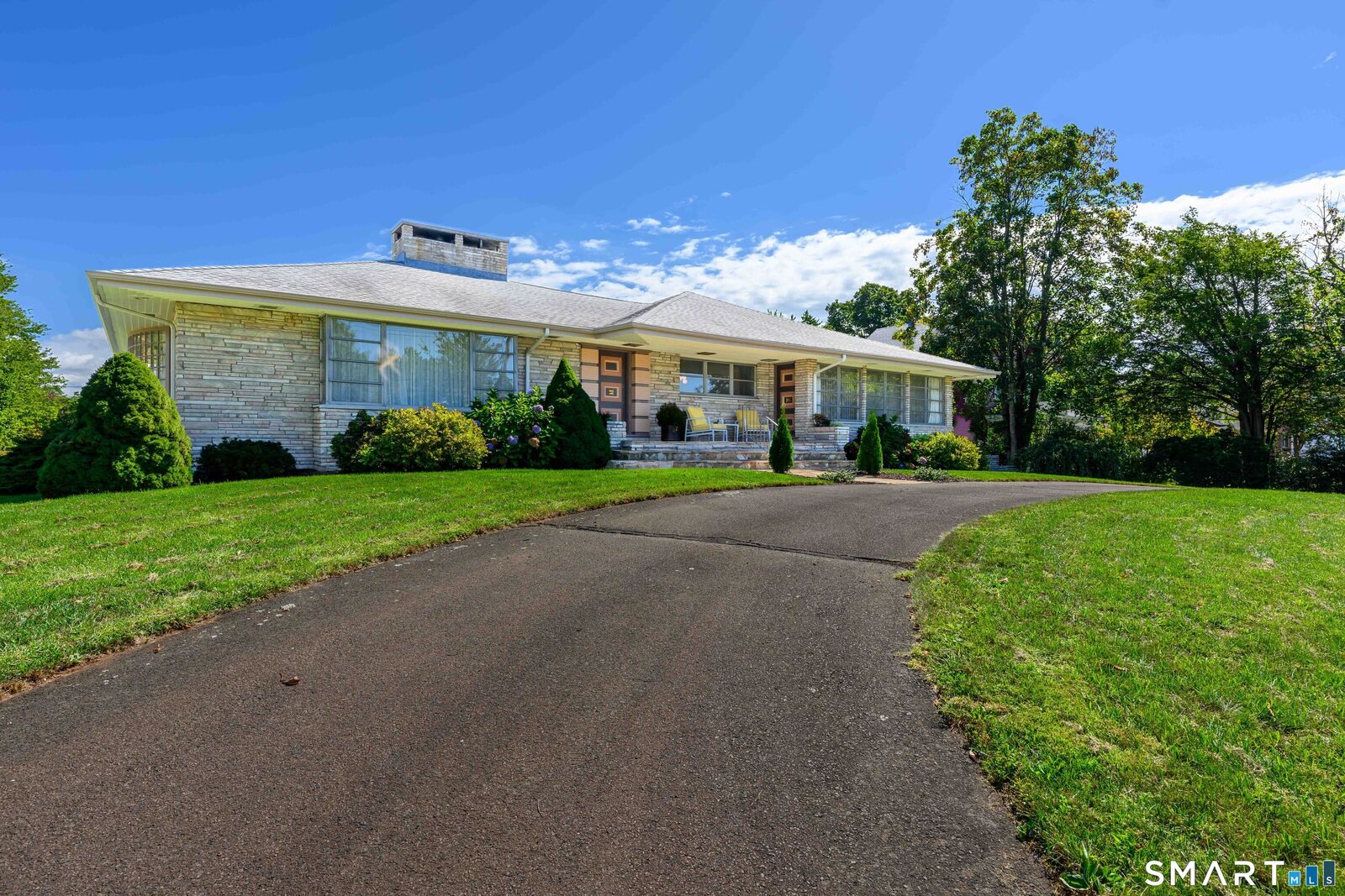 Property Photo: 821 Townsend Avenue CT 06512