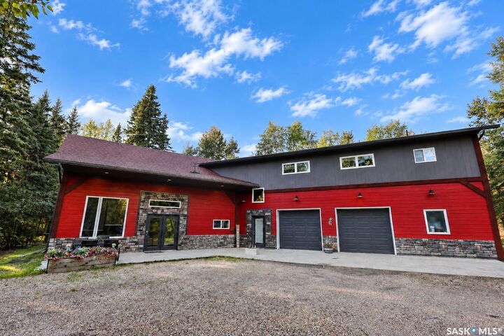 Property Photo:  102 Moore Drive  SK S0J 0N0 