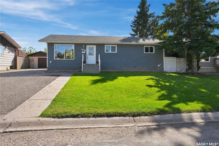 Property Photo: 10206 Ross Crescent SK S9A 3R6