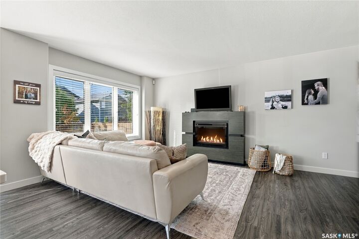 Property Photo: 554 Kolynchuk Crescent SK S7T 0V9