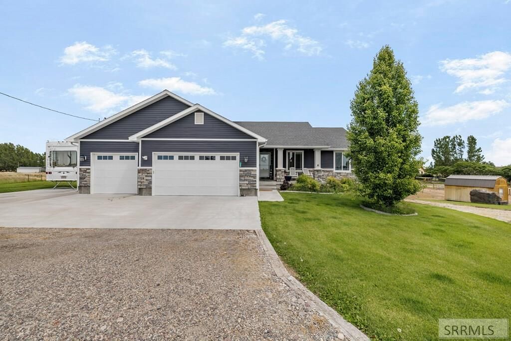 Property Photo:  139 N 900 W  ID 83221 