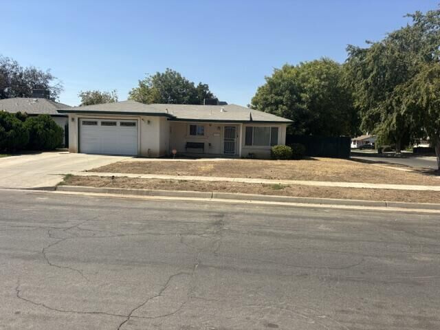 Property Photo: 3955 N Ricewood Avenue CA 93705
