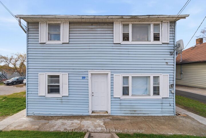 Property Photo: 199 Dundas Street E ON K8V 1L7