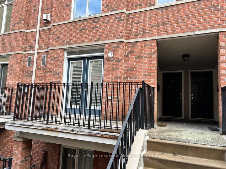 Property Photo:  415 Jarvis Street 211  ON M4Y 3C1 