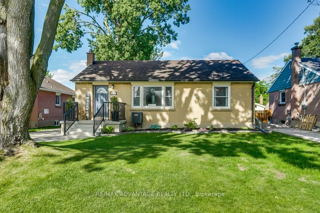 Property Photo: 319 Manitoba Street ON N5W 4W2