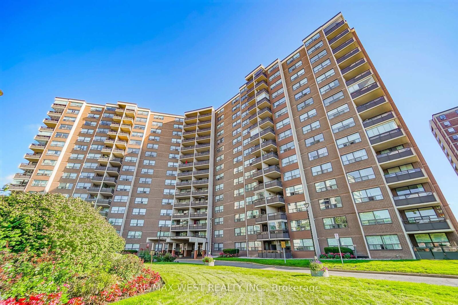 Property Photo: 551 The West Mall N/A 803 ON M9C 1G7