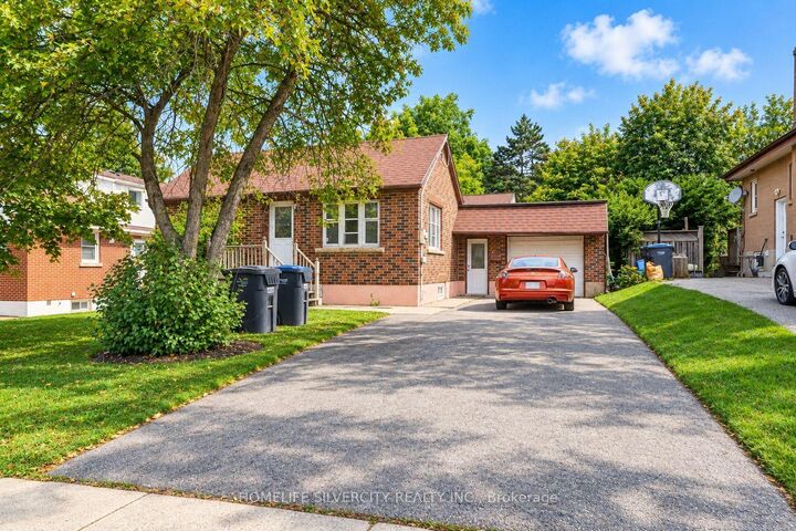 Property Photo:  30 Woodward Avenue  ON L6V 1K1 