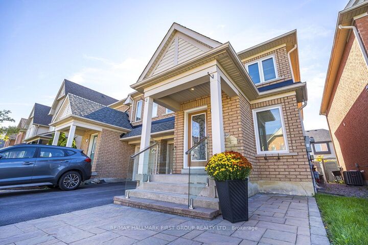 Property Photo: 5 Cranston Avenue ON L1Z 2B6