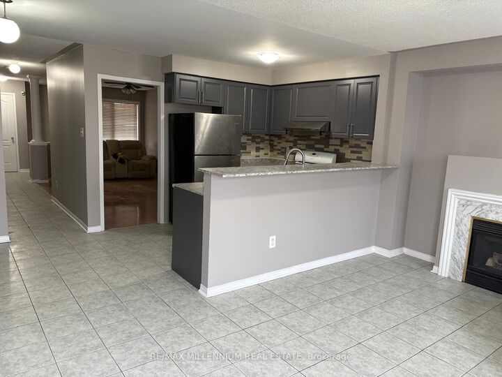 Property Photo:  29 Needlewood Avenue  ON L6R 2N3 