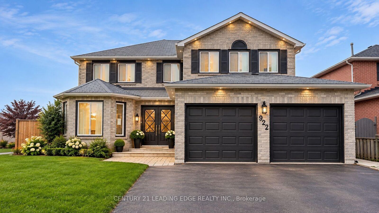 Property Photo:  922 Snowbird Street  ON L1J 8J8 