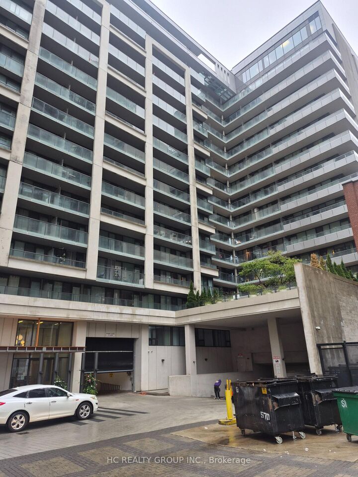 Property Photo: 111 Elizabeth Street 728 ON M5G 1P7