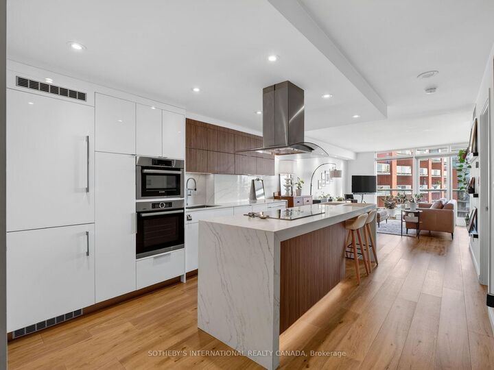 Property Photo:  550 Queens Quay W 906  ON M5V 3M8 