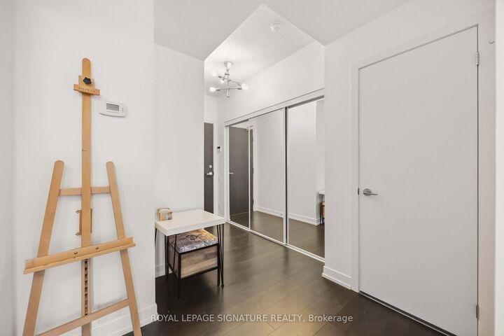 Property Photo: 365 Church Street 2103 ON M5B 0B5