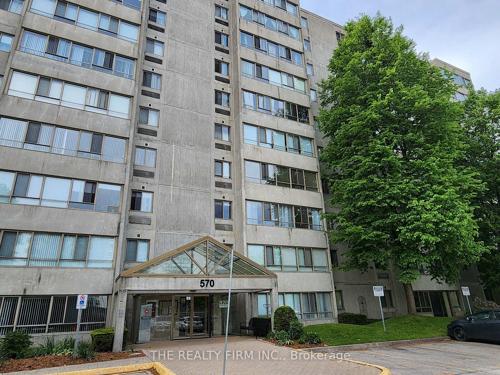 Property Photo:  570 Proudfoot Lane 309  ON N6H 4Z1 