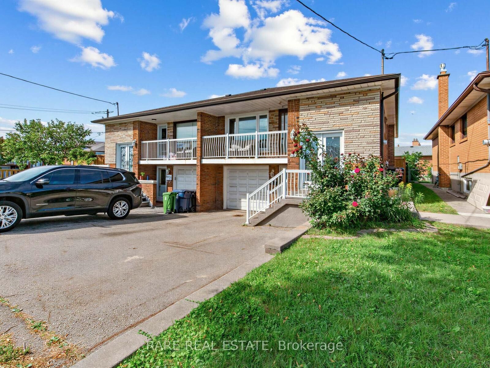 Property Photo: 4 Hisey Basement Crescent ON M3N 1V1