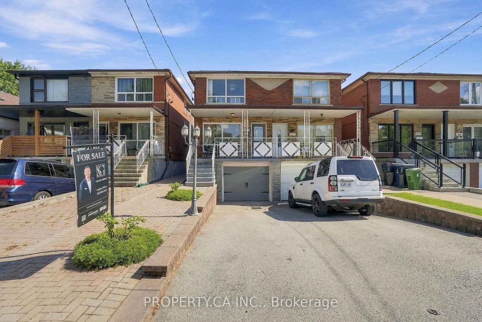Property Photo:  581A Delaware Avenue  ON M6H 2V3 