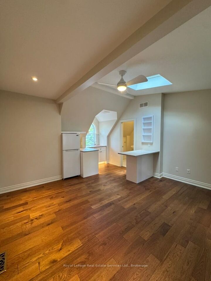 Property Photo:  134 Forsythe Street 3  ON L6K 3K2 