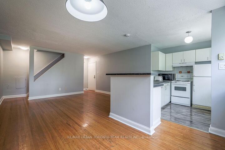 Property Photo:  1346 Queen Street E 1  ON M4L 1C5 