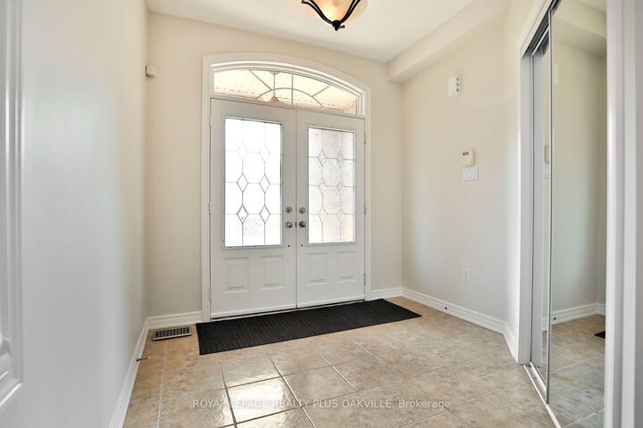 Property Photo:  1267 Jezero Crescent  ON L6H 0B5 