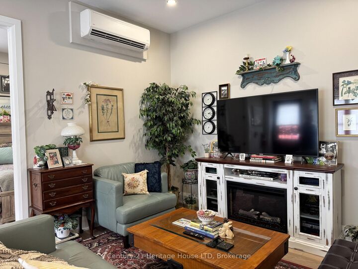 Property Photo:  43 Jarvis Street 102  ON L2A 2S3 