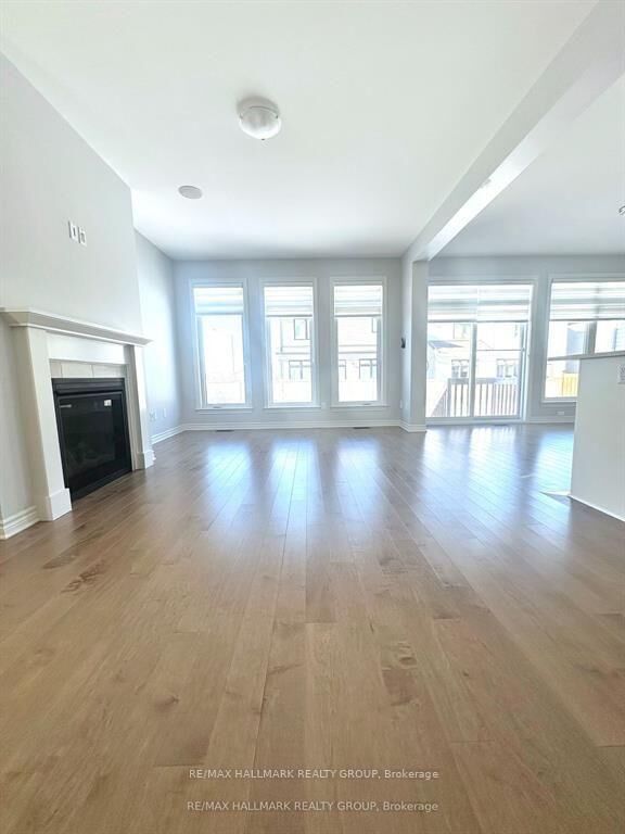 Property Photo:  863 Snowdrop Crescent  ON K1T 0X7 