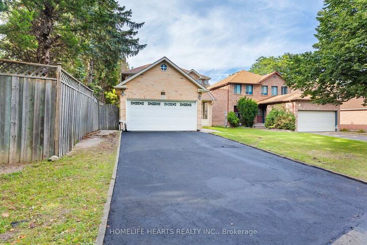Property Photo:  36 Lachlan Drive  ON L1T 1N6 