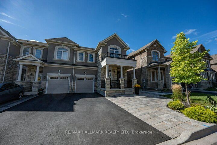 Property Photo:  29 Ness Drive  ON L4S 0J8 