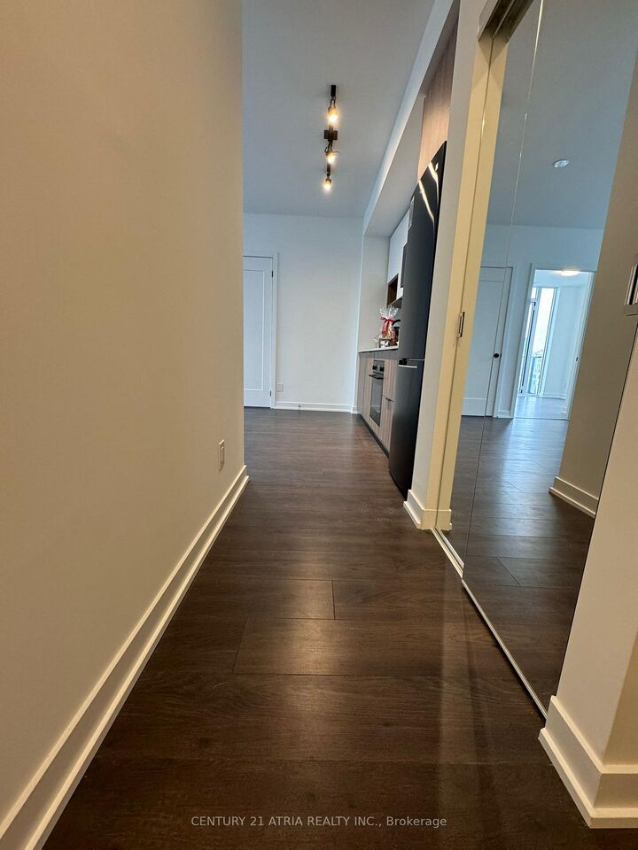 Property Photo:  5 Defries Street 1119  ON M5A 0W7 