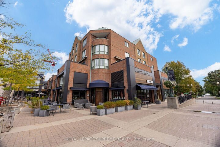Property Photo:  221 Robinson Street E 204  ON L6J 7N9 