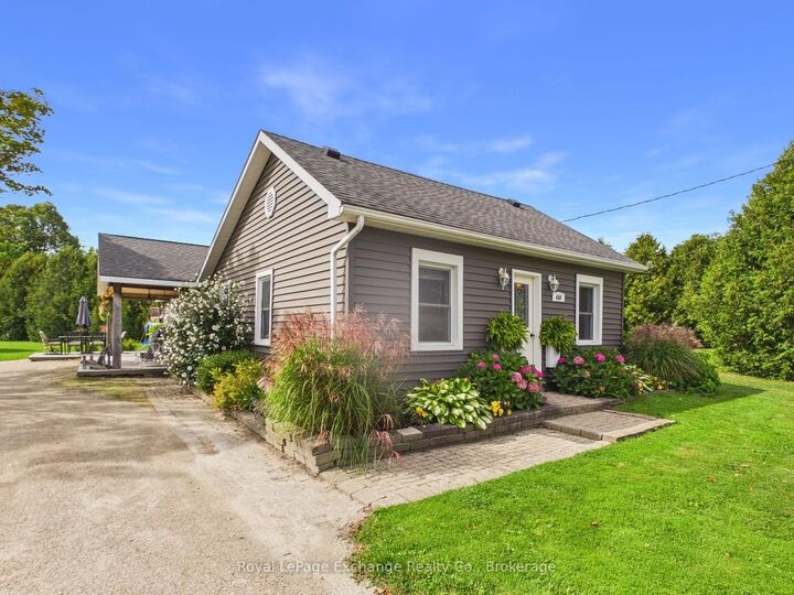 Property Photo: 450 Ludgard Street ON N0G 2H0