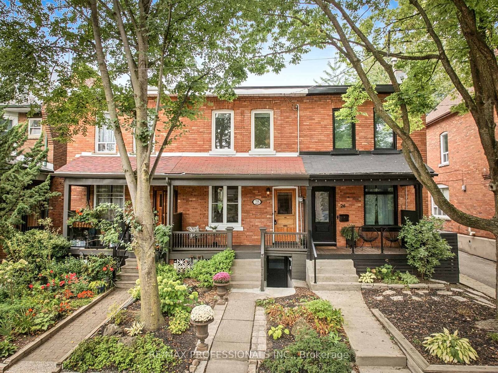 Property Photo:  28 Wright Avenue  ON M6R 1K8 