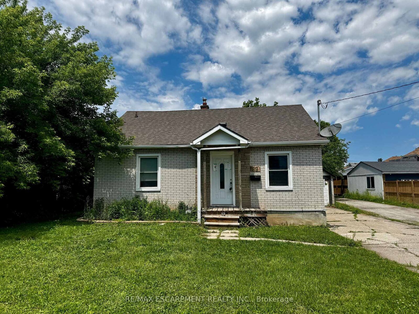 Property Photo:  89 Lincoln Avenue  ON L2P 2E1 