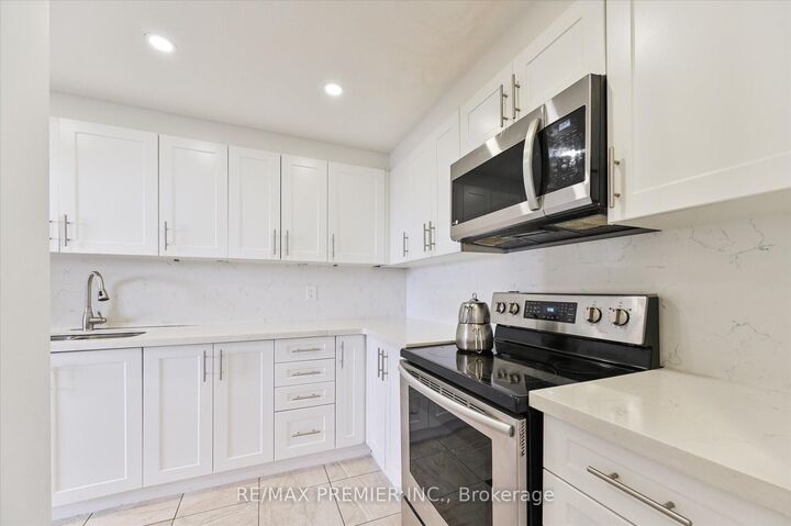 Property Photo:  80 Grandravine Drive 716  ON M3J 1B2 