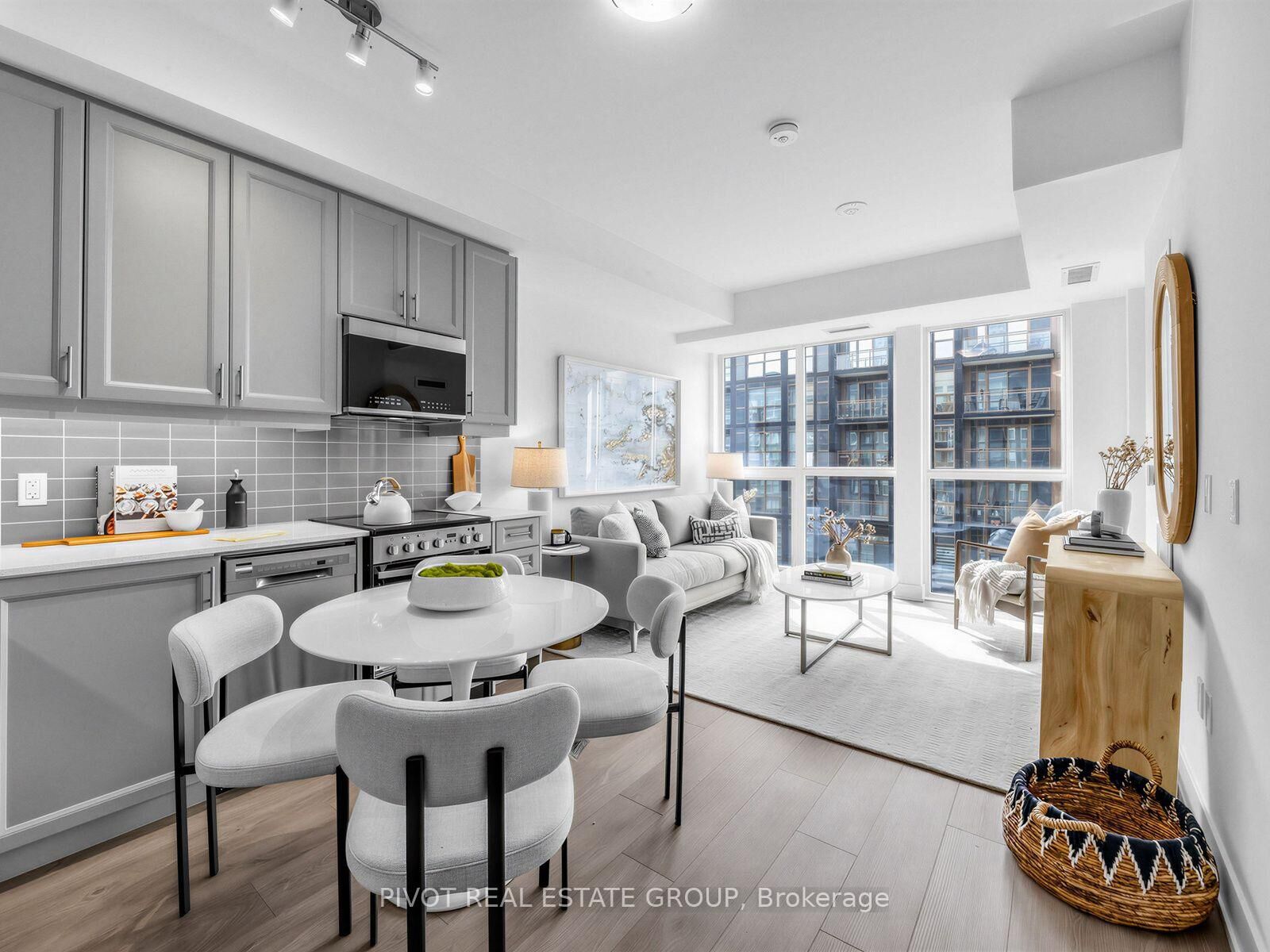 Property Photo:  2343 Khalsa Gate 638  ON L6M 5R6 
