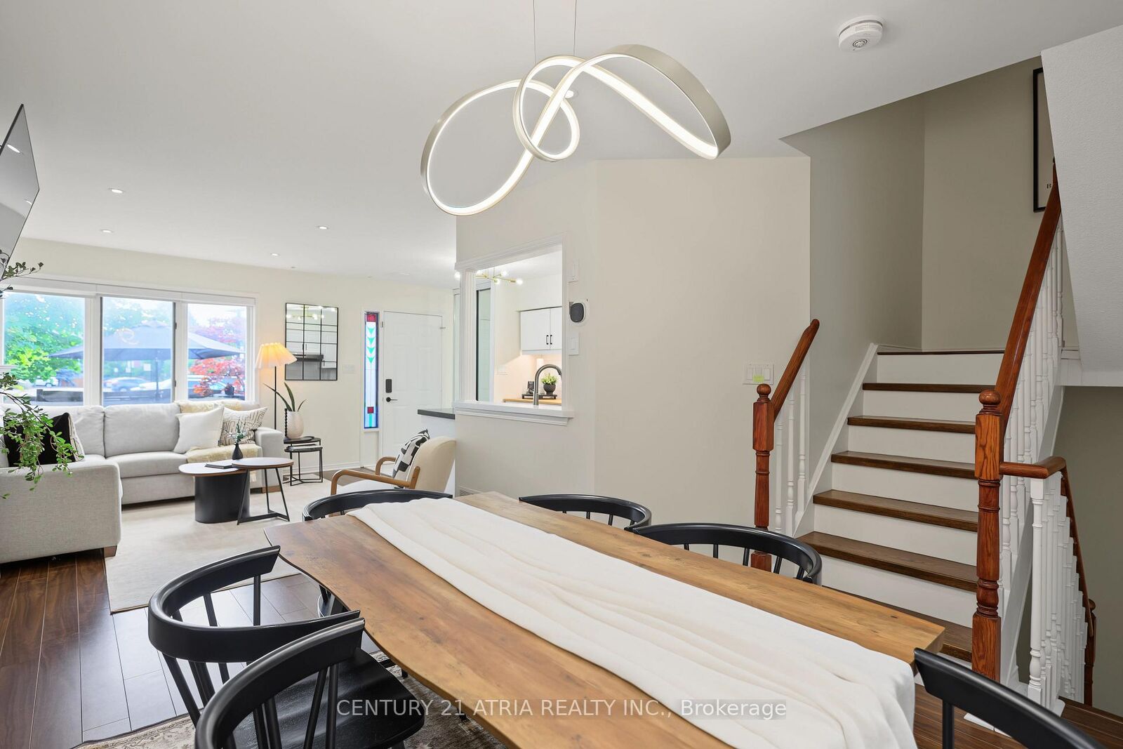 Property Photo:  1241 Parkwest Place 5  ON L5E 3J3 